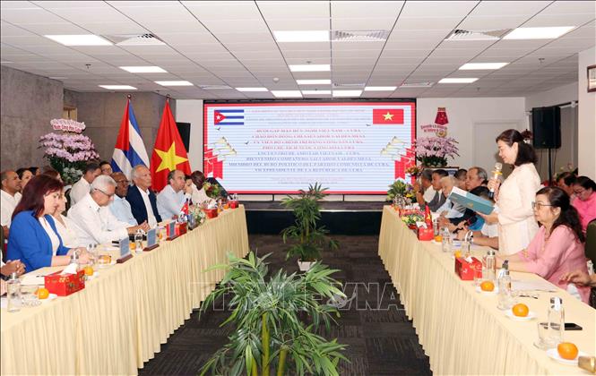 Quang cảnh chương trình “Gặp gỡ hữu nghị Việt Nam- Cuba”. Ảnh: Xuân Khu - TTXVN