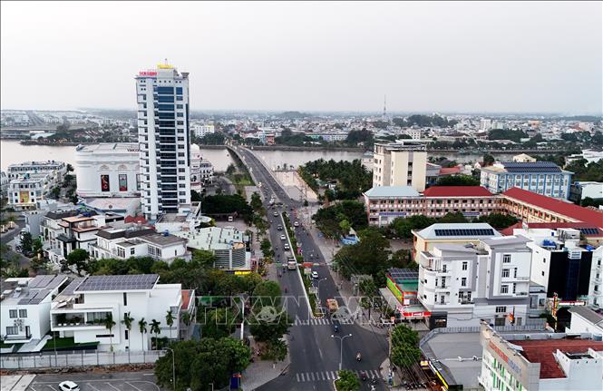 Đường 3/2 chạy qua phường Vĩnh Bảo, thành phố Rạch Giá. Ảnh: Hồng Đạt - TTXVN
