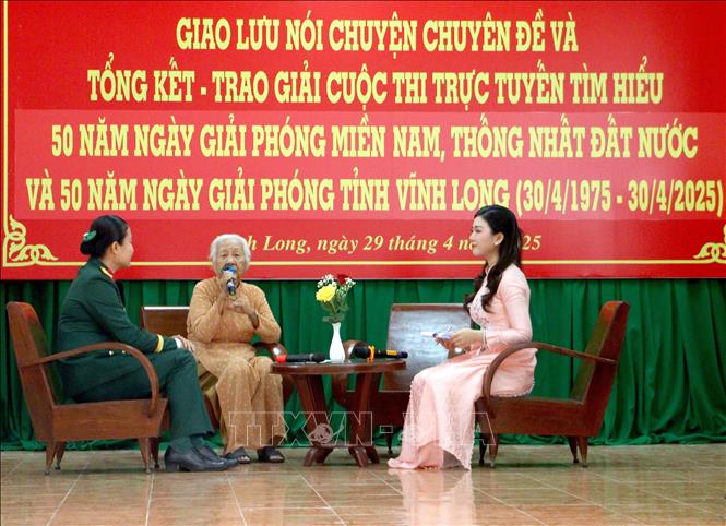 Đại biểu tham gia giao lưu tại chương trình. Ảnh: Lê Thúy Hằng - TTXVN