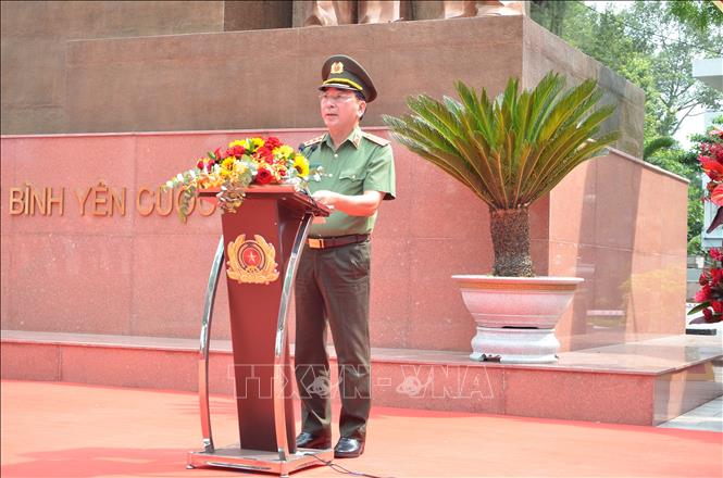Thứ trưởng Bộ Công an Trần Quốc Tỏ phát biểu tại buổi lễ. Ảnh: Linh Sơn-TTXVN