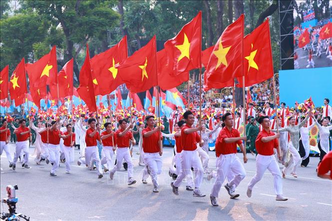 Chương trình nghệ thuật “Rạng rỡ non sông Việt Nam”. Ảnh: TTXVN