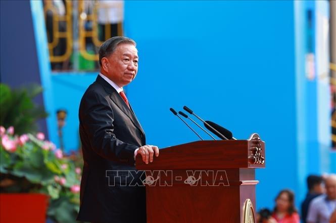 Party General Secretary To Lam delivers a keynote address marking the 50th anniversary of national reunification. VNA Photo