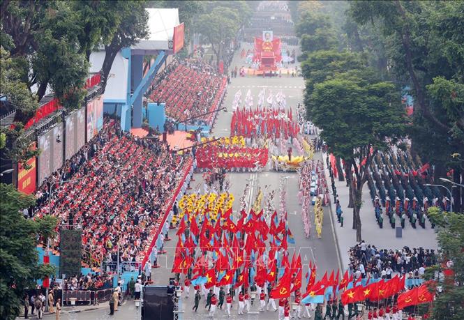 Chương trình nghệ thuật “Rạng rỡ non sông Việt Nam”. Ảnh: TTXVN