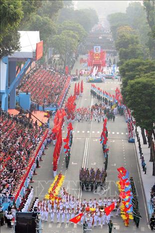 Chương trình nghệ thuật “Rạng rỡ non sông Việt Nam”. Ảnh: TTXVN