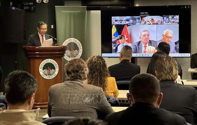 Đại sứ Vũ Trung Mỹ phát biểu khai mạc Diễn đàn doanh nghiệp VIệt Nam Venezuela 2025. Ảnh: TTXVN phát