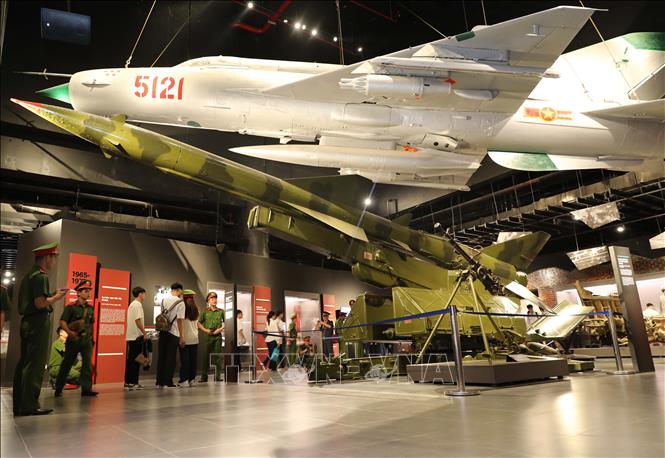 Bảo vật quốc gia – máy bay Mig21 mang số hiệu 5121 tham gia chiến dịch 