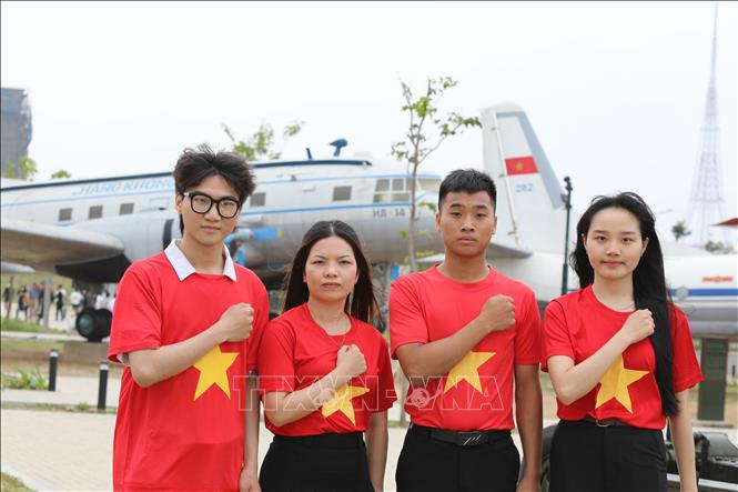 Niềm tự hào dân tộc trong trái tim người Việt trẻ. Ảnh Thành Phương – TTXVN