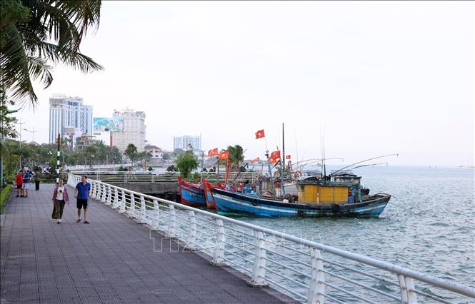 Người dân thành phố Đồng Hới, tỉnh Quảng Bình sau sáp nhập sẽ được phân chia vào 3 phường: Đồng Hới; Đồng Thuận và Đồng Sơn. Ảnh: Quốc Khánh - TTXVN