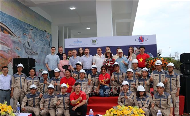 30 nhà khoa học Nga và Việt Nam trong chuyến khảo sát đa dạng sinh học lần thứ 9 tại vùng biển Việt Nam. Ảnh Đặng Tuấn -TTXVN 