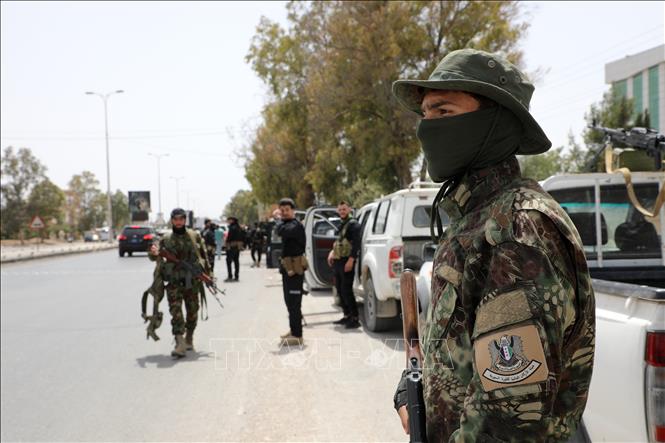 Lực lượng an ninh Syria gác tại thị trấn Ashrafiyat Sahnaya, Tây Nam thủ đô Damascus. Ảnh: THX/TTXVN