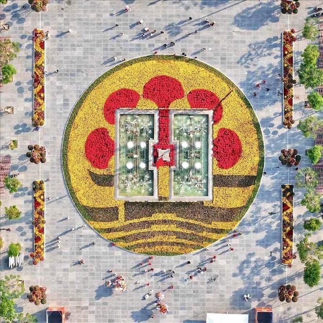 Biểu tượng thành phố Hải Phòng - tổng thể logo là hình con tàu vươn khơi, chứa đầy giá trị lịch sử, kinh tế, văn hoá của thành phố Hải Phòng phát triển, hiện đại, năng động, sáng tạo, nghĩa tình. Ảnh: TTXVN phát
