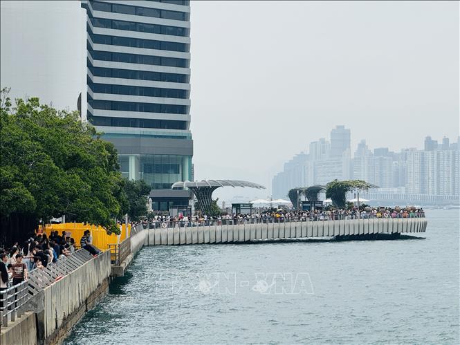Khung cảnh Đại lộ Ngôi sao. Ảnh: Mạc Luyện - PV TTXVN tại Hong Kong (Trung Quốc)