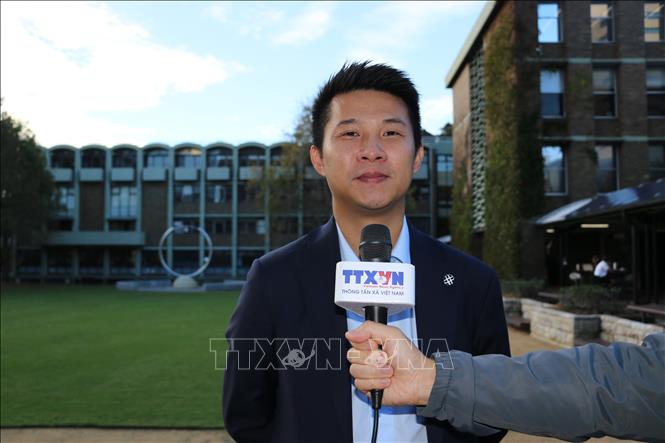 Anh Lee Nguyễn, một cử tri gốc Việt trả lời phỏng vấn của phóng viên TTXVN tại Australia (Ảnh: Thanh Tú - PV TTXVN tại Australia)