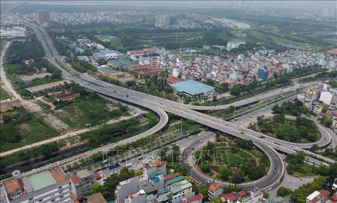 Đường Nguyễn Văn Linh thông thoáng. Ảnh: Thành Phương - TTXVN