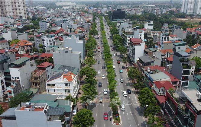 Đường Cổ Linh hướng về Aeon Mall Long Biên thông thoáng. Ảnh: Thành Phương - TTXVN