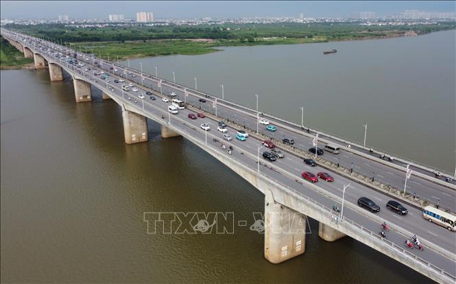 Cầu Vĩnh Tuy hướng về trung tâm giao thông bình thường. Ảnh: Thành Phương - TTXVN
