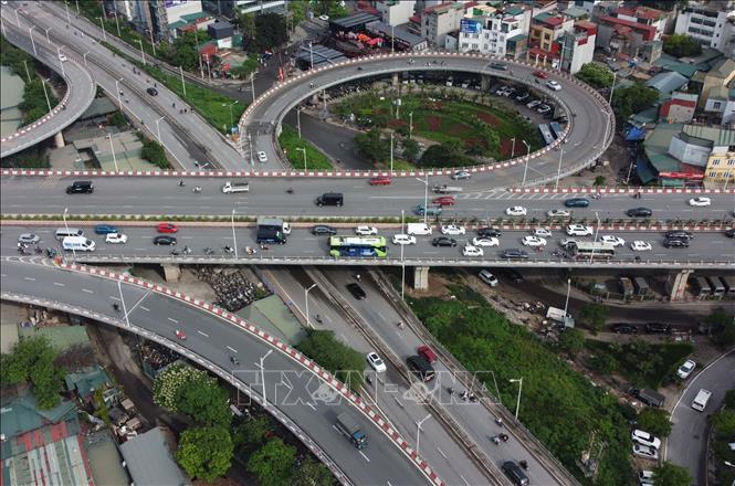 Cầu Vĩnh Tuy hướng về trung tâm giao thông bình thường. Ảnh: Thành Phương - TTXVN