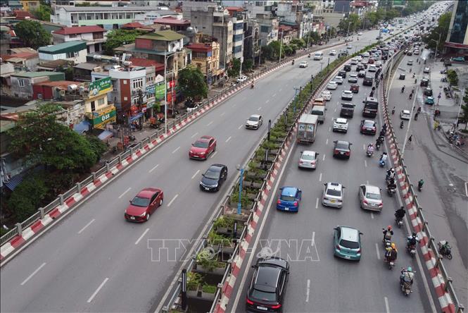 Cầu Vĩnh Tuy hướng về trung tâm giao thông bình thường. Ảnh: Thành Phương - TTXVN
