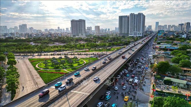 Đường Nguyễn Xiển thông thoáng hướng đi Mai Dịch (ảnh chụp lúc 17 giờ 15 phút). Ảnh: Tuấn Anh - TTXVN 