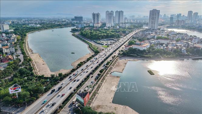 Đường Vành đai 3 thông thoáng lúc 17h5'. Ảnh: Hoàng Hiếu - TTXVN
