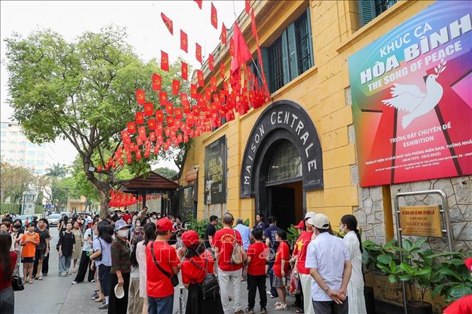 Visitors at Hoa Lo prison during the five-day public holiday. VNA Photo