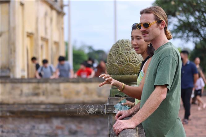 Foreign visitors at Thang Long Imperial Citadel. VNA Photo