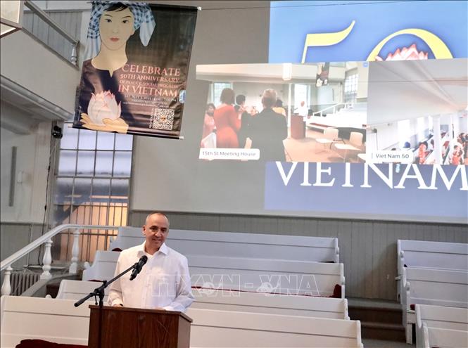 Đại sứ Cuba Ernesto Guzmán phát biểu tại buổi lễ. Ảnh: TTXVN phát 