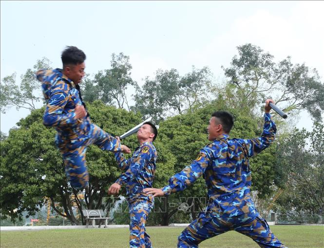 Huấn luyện võ chiến đấu đặc công của lực lượng Lữ đoàn đặc công 126 Hải quân. Ảnh: Trọng Đức - TTXVN