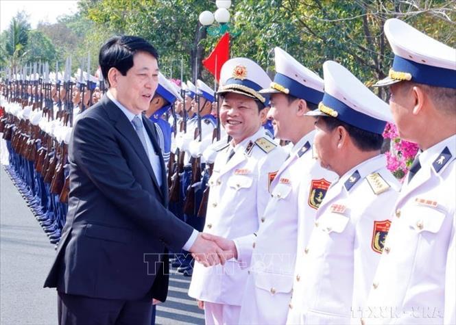 Sáng 14/1/2025, Chủ tịch nước Lương Cường đến thăm và chúc Tết cán bộ, chiến sĩ Vùng 5 Hải quân trên địa bàn thành phố Phú Quốc, tỉnh Kiên Giang. Ảnh: Lâm Khánh – TTXVN