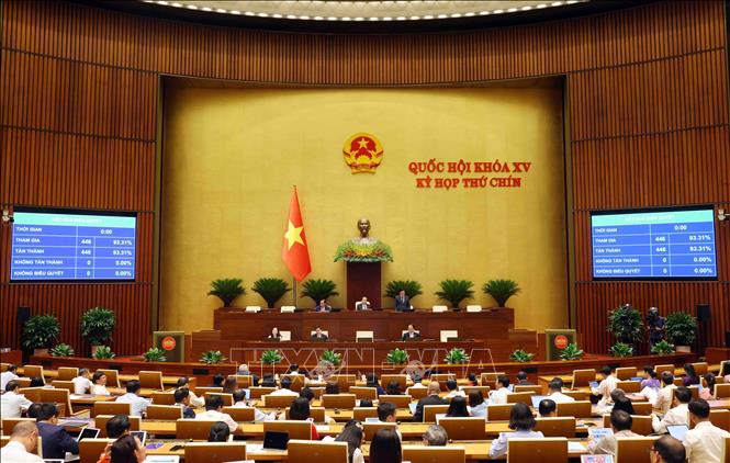 Quốc hội Biểu quyết thông qua Nghị quyết của Quốc hội về việc thành lập Ủy ban dự thảo sửa đổi, bổ sung một số điều của Hiến pháp năm 2013. Ảnh: Phạm Kiên - TTXVN