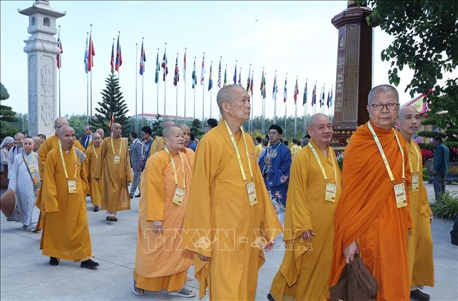Sư tăng, Đại biểu Phật giáo các nước dự Lễ khai mạc Đại lễ Phật đản Liên hợp quốc lần thứ 20 - Vesak 2025. Ảnh: Lâm Khánh – TTXVN