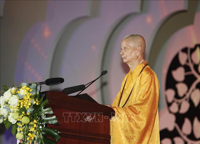 Đại lão Hòa thượng Thích Trí Quảng, Đức Pháp chủ Hội đồng chứng minh Giáo hội Phật giáo Việt Nam đọc Thông điệp Đại lễ Phật đản - Phật lịch 2569. Ảnh: Thanh Vũ-TTXVN