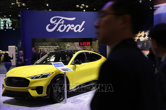 Ô tô của hãng Ford được trưng bày tại triển lãm ô tô quốc tế New York, Mỹ, ngày 16/4/2025. Ảnh: THX/TTXVN