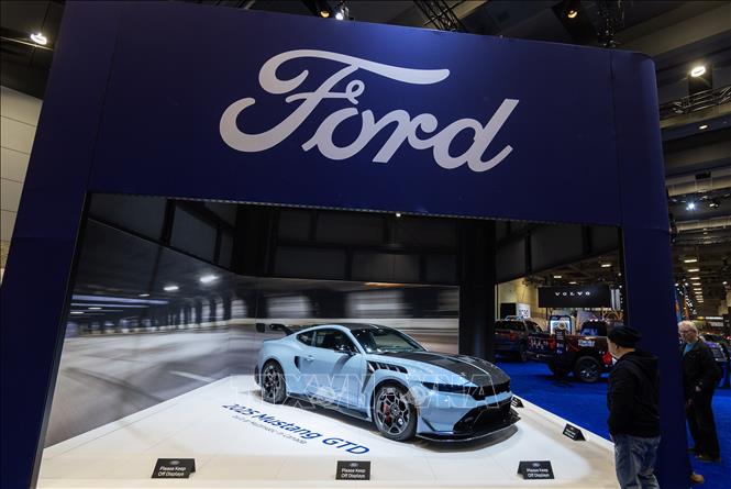 Ô tô của hãng Ford được trưng bày tại triển lãm ô tô ở Toronto, Canada, ngày 14/2/2025. Ảnh: THX/TTXVN