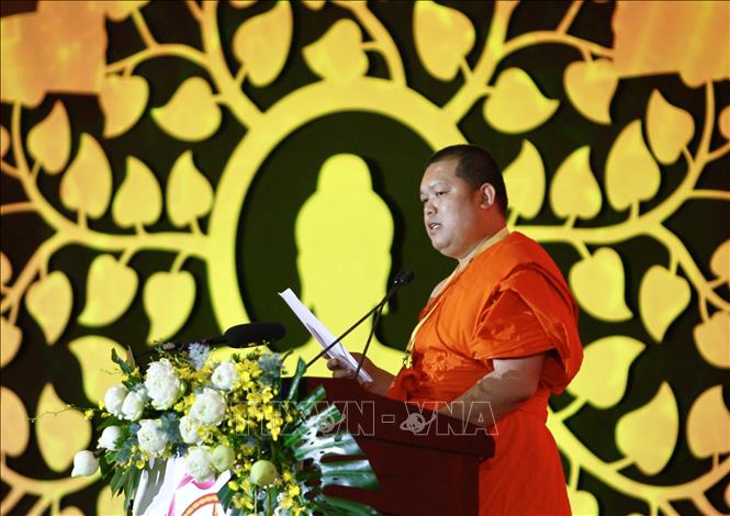 Thượng tọa, Tiến sỹ Dhamrong Phimajak, Tổng Giám đóc Ủy ban Các vấn để Đối ngoại Tông gia, Liên minh Phật giáo Lào phát biểu. Ảnh: Thanh Vũ-TTXVN