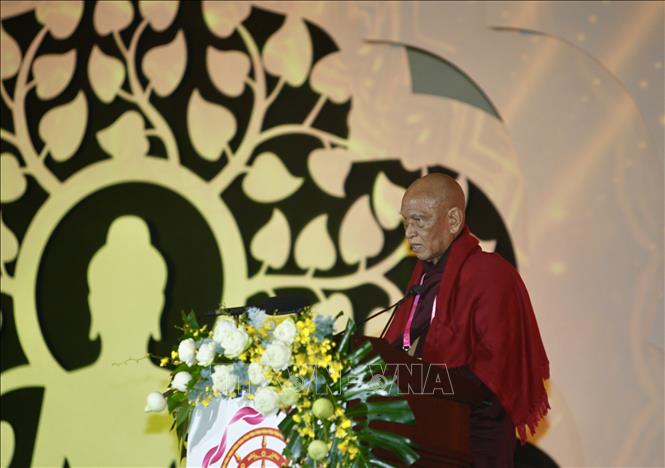 Đại lão Hòa thượng Bhaddanta Candimabhivamsa, Tăng vương Ủy ban Tăng đoàn Tối cao Quốc gia Myanmar phát biểu. Ảnh: Thanh Vũ-TTXVN