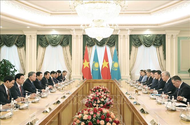 Tổng Bí thư Tô Lâm và Tổng thống Kazakhstan Kassym-Jomart Tokayev hội đàm cấp Nhà nước. Ảnh: Thống Nhất – TTXVN