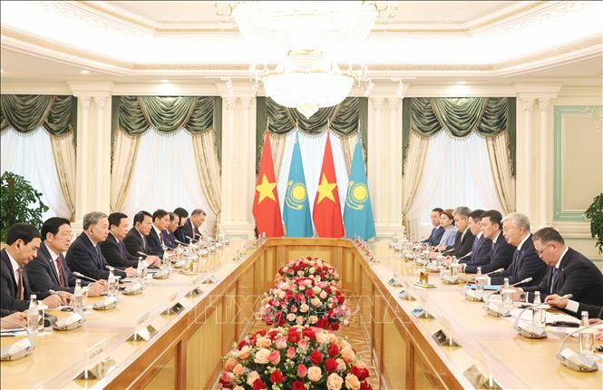 Tổng Bí thư Tô Lâm và Tổng thống Kazakhstan Kassym-Jomart Tokayev hội đàm cấp Nhà nước. Ảnh: Thống Nhất – TTXVN