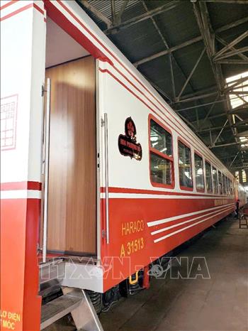 Sự kết hợp hài hòa giữa thiết kế hiện đại và bản sắc địa phương khiến tàu 