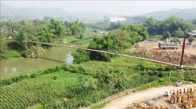 Cầu treo Hà Biên được huyện Thanh Sơn đề nghị sửa chữa từ tháng 4/2024 vì xuống cấp, nhưng chưa thực hiện do chưa có nguồn kinh phí. Ảnh: Tạ Toàn – TTXVN