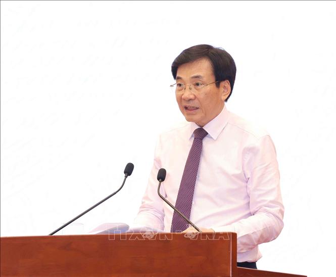 Uỷ viên Trung ương Đảng, Bộ trưởng, Chủ nhiệm Văn phòng Chính phủ Trần Văn Sơn phát biểu tại họp báo. Ảnh: Phương Hoa – TTXVN
