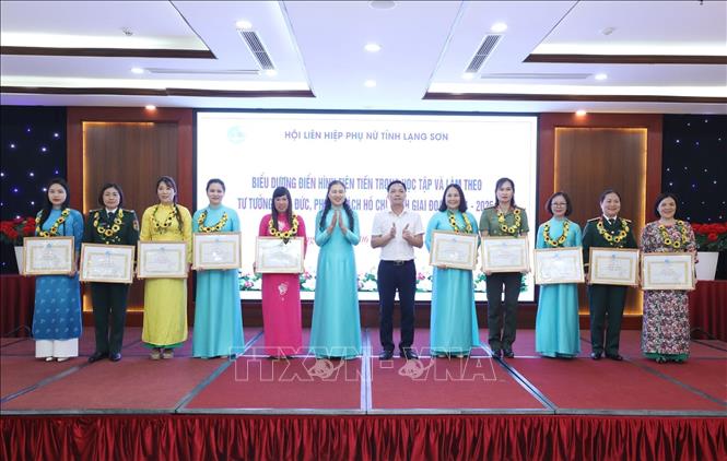 Các cá nhân nhận Bằng khen của Hội Liên hiệp Phụ nữ tỉnh Lạng Sơn đã có thành tích trong 