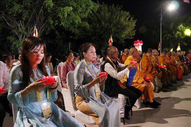 Đông đảo Phật tử, thanh niên, sinh viên tại Thành phố Hồ Chí Minh dự buổi lễ. Ảnh: Xuân Khu-TTXVN
