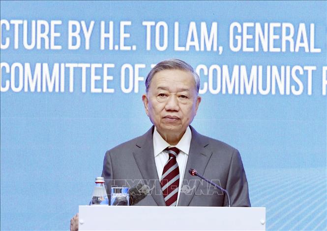Tổng Bí thư Tô Lâm phát biểu về chính sách tại Học viện Hành chính Công trực thuộc Tổng thống Kazakhstan. Ảnh: Thống Nhất - TTXVN