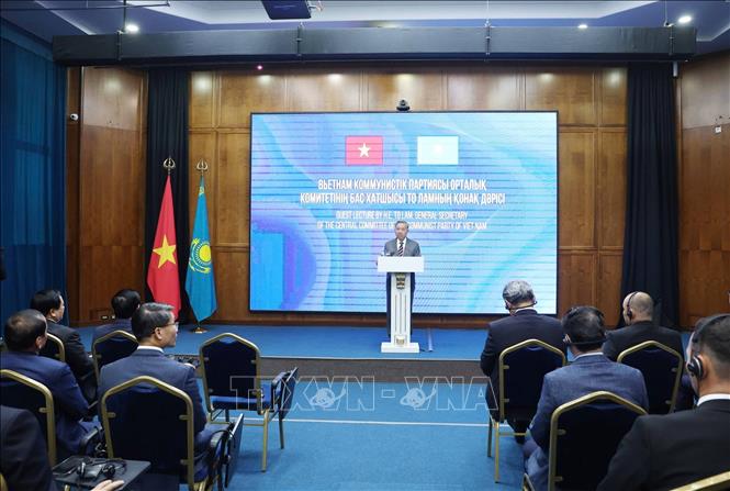 Tổng Bí thư Tô Lâm phát biểu về chính sách tại Học viện Hành chính Công trực thuộc Tổng thống Kazakhstan. Ảnh: Thống Nhất - TTXVN