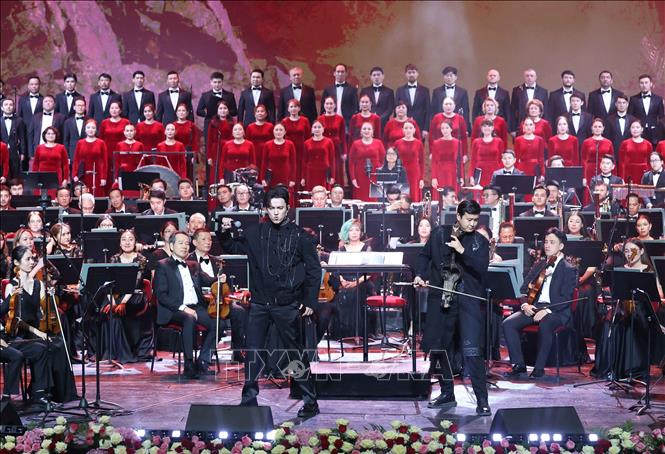 Chương trình hòa nhạc hữu nghị Việt Nam - Kazakhstan. Ảnh: Thống Nhất - TTXVN