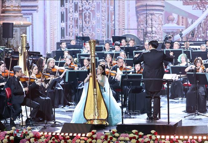 Chương trình hòa nhạc hữu nghị Việt Nam - Kazakhstan. Ảnh: Thống Nhất - TTXVN