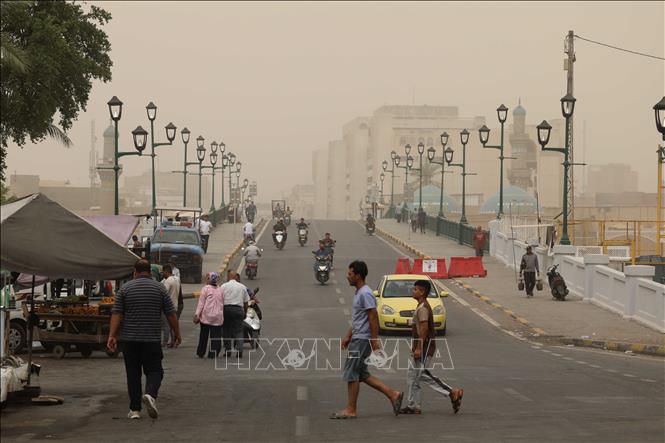 Bão bụi tại Baghdad, Iraq ngày 5/5/2025. Ảnh: THX/TTXVN