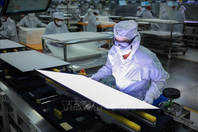 Production line at the 100% Taiwanese-invested Regza Vietnam Electronics Co. Ltd in the southern province of Dong Nai. VNA Photo: Hoàng Hiếu
