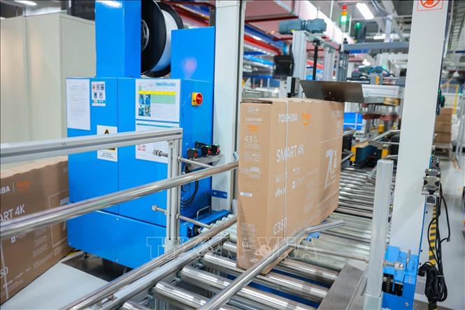 The state-of-the-art production line at the 100% Taiwanese-invested Regza Vietnam Electronics Co. Ltd in the southern province of Dong Nai. VNA Photo: Hoàng Hiếu